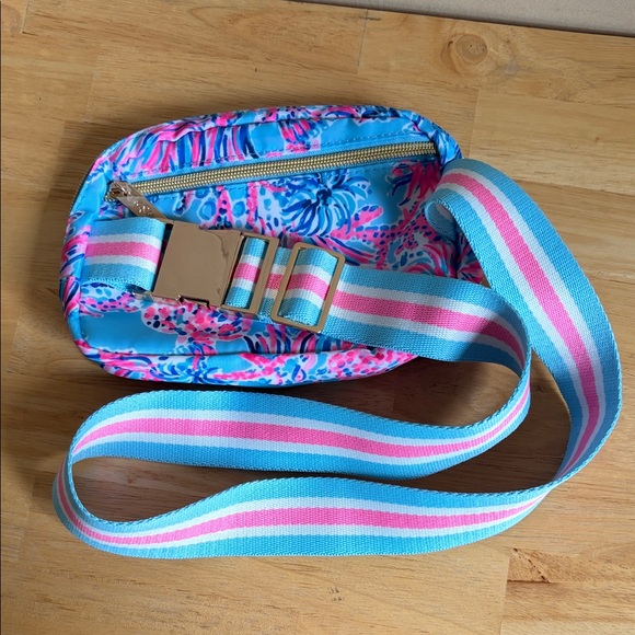 Lilly Pulitzer Blue Floral Belt Bag with Pink Accents - Picture 3 of 6